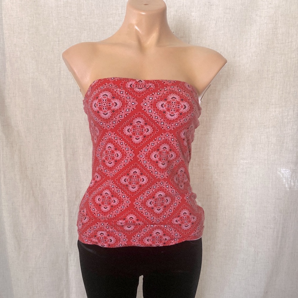 Nollie Red paisley strapless tube top. Large